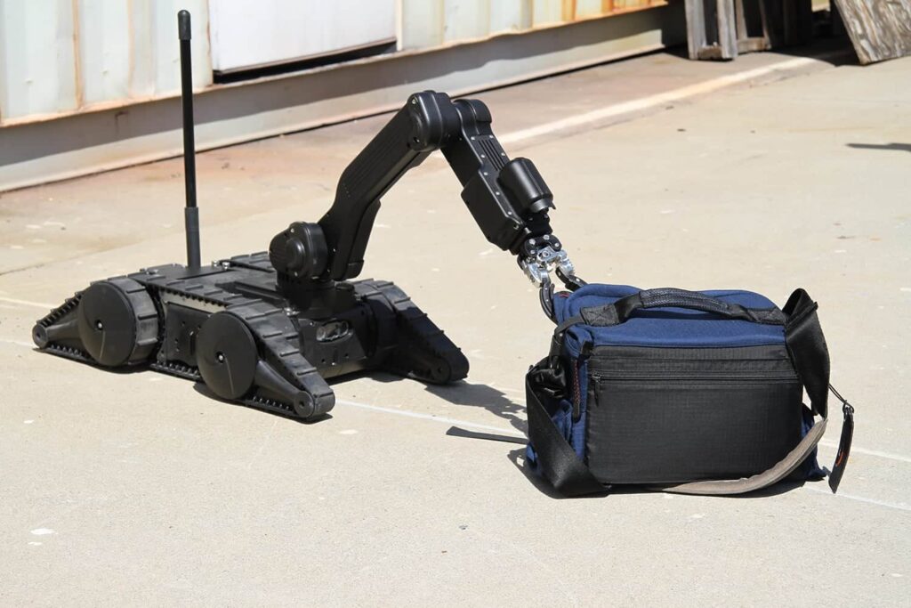 RoboteX AVATAR战术机器人
