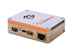 SkyHopper ONE由Mobilicom开发，用于工业和商业无人机通信